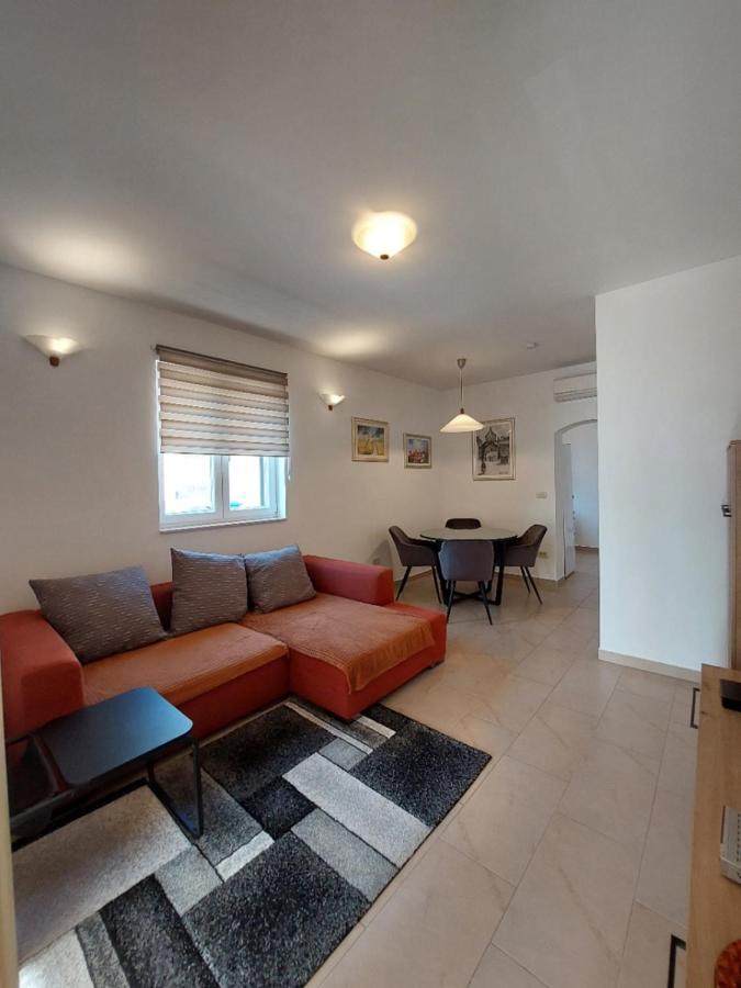 Apartments Maris Vranjic Exterior foto